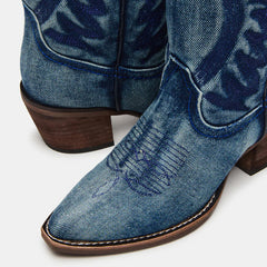 Tuhoomall Western Vintage Embroidered Cowboy Boots for Women, Chunky Heels, Classic Retro Style, Easy Slip-On, Ideal for Casual Spring and Autumn Wear