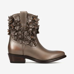 Tuhoomall Fashionable Ankle Boots for Women with Floral Stud Detail, Comfortable Chunky Heel, Perfect for Casual and Work Wear All Year Round