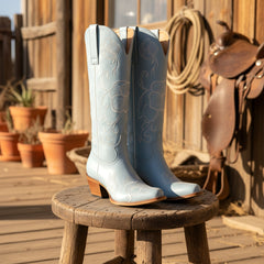 Tuhoomall Western Cowboy Boots for Women, Floral Embroidery, 6cm Chunky Heel, Slip-On Design, Perfect for Fashion, Travel and Outdoor Tuhoomall