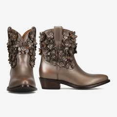 Tuhoomall Fashionable Ankle Boots for Women with Floral Stud Detail, Comfortable Chunky Heel, Perfect for Casual and Work Wear All Year Round