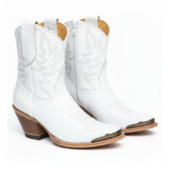 Tuhoomall Western Style Ankle Boots For Women, Vintage Plain Leather, Low Heel, Casual Chic, All-Season Fashion, Unique Embroidery Design