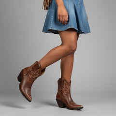 Tuhoomall Western Style Ankle Boots For Women, Vintage Plain Leather, Low Heel, Casual Chic, All-Season Fashion, Unique Embroidery Design