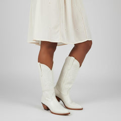 Tuhoomall Western Mid Calf Boots with Embroidered Leaf Design, Chunky Heel 2.00 in, Casual Stylish Footwear for All Seasons