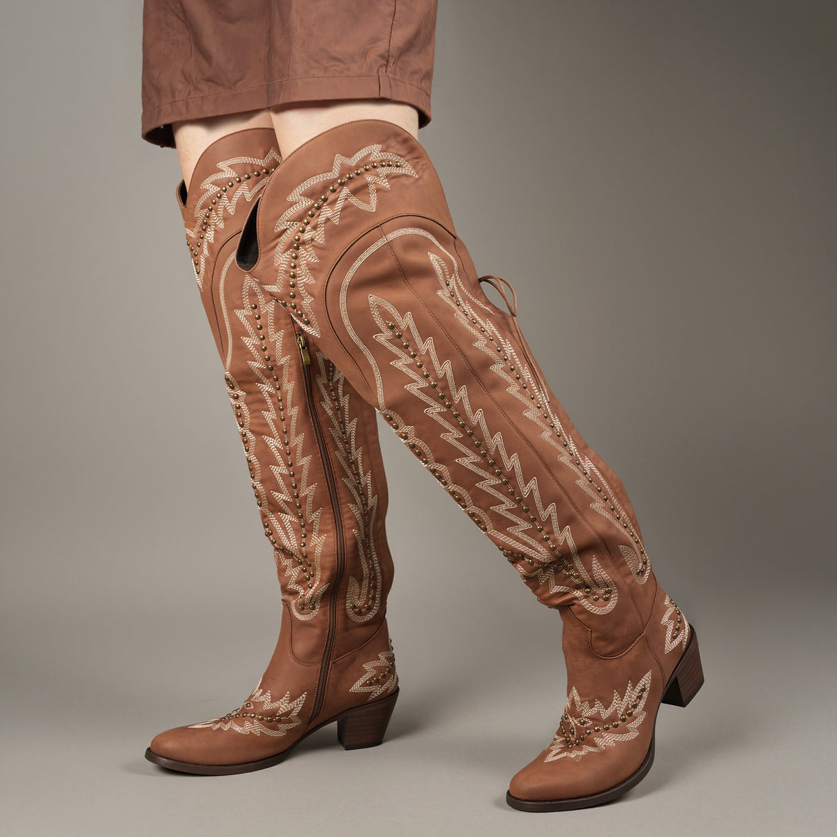 Tuhoomall Western Cowgirl Knee-High Boots with Embroidery & Studs, Chunky Heel, Zipper Closure, Casual Style, Snip Toe Design, Pre-Sale