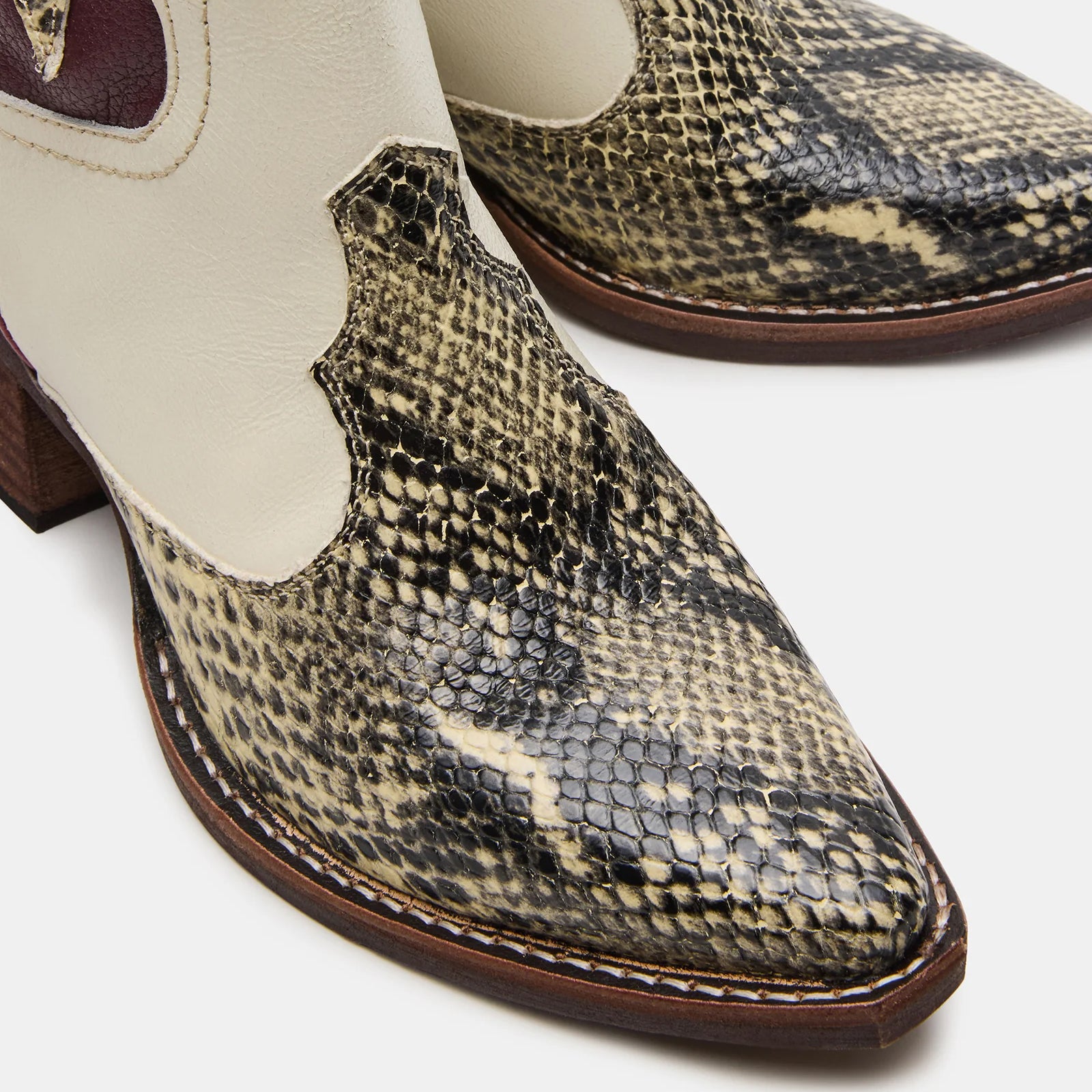 Tuhoomall Western Cowboy Boots for Women, Floral and Animal Print, Chunky Heels, Perfect for Parties and Fashion Events, Easy Slip-On Style